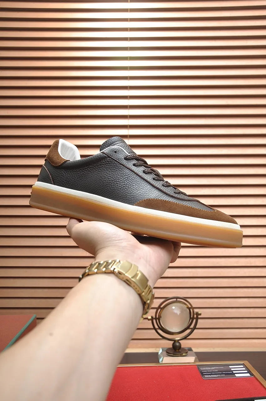Men's men's shoes 💰540💶【𝐥𝐨𝐫𝐨 𝐏𝐢𝐚𝐧𝐚】lp classic loafers, an Italian treasure brand, the only brand that can match Hermès! Only after wearing it do we realize that we cannot let down our feet. The upper is imported cashmere, the lining of water-dyed cowhide ➕ the cowhide feet, the official original glass rubber outsole, and the pendant. Exclusive original packaging (tag ➕ brand paper ➕ outer box ➕ hand bag) code number: 38-45